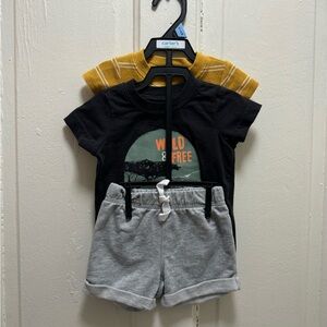 Carter’s 3-Piece Baby Outfit Set Onesie, T-Shirt & Shorts 3–6 Months Like New